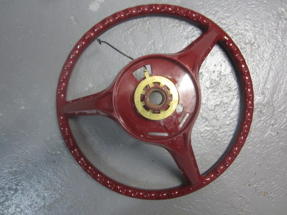 Volante rojo 3 radios Dodge Omni Rampage Plymouth Horizon 78-82 520600 Foto 2 de 2