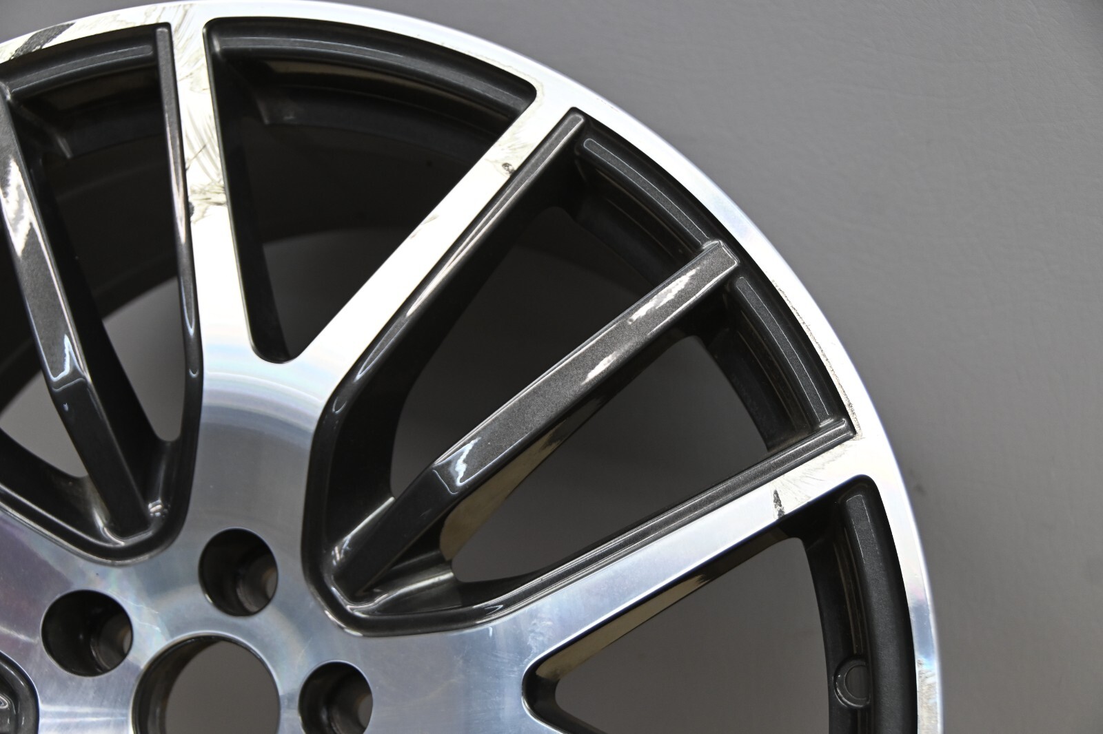 2017-2020 Maserati Levante 19x21 FRONT Alloy Wheel Rim 670044700 OEM