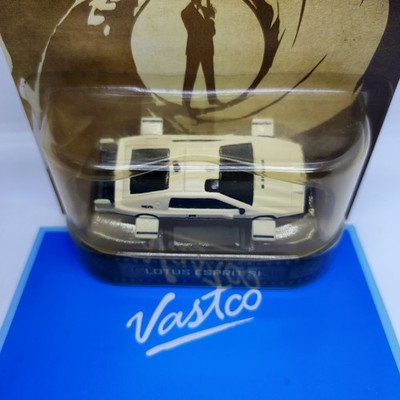 Hot Wheels 2013 Retro Entertainment James Bond Lotus Esprit S1