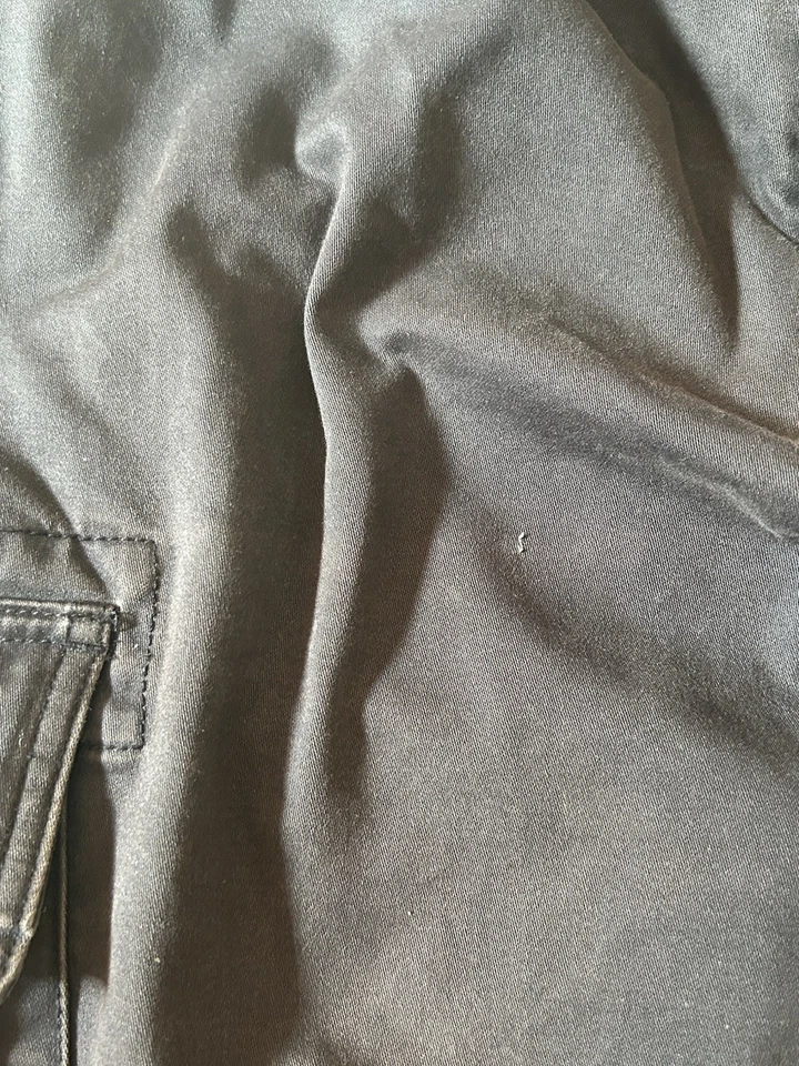 Pantalón cargo Old Navy para hombre '94 reedición negro Foto 2 de 4