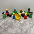 Vintage Fisher Price little people family lot/15: Dad Mom Boy Girl Dog Car Train