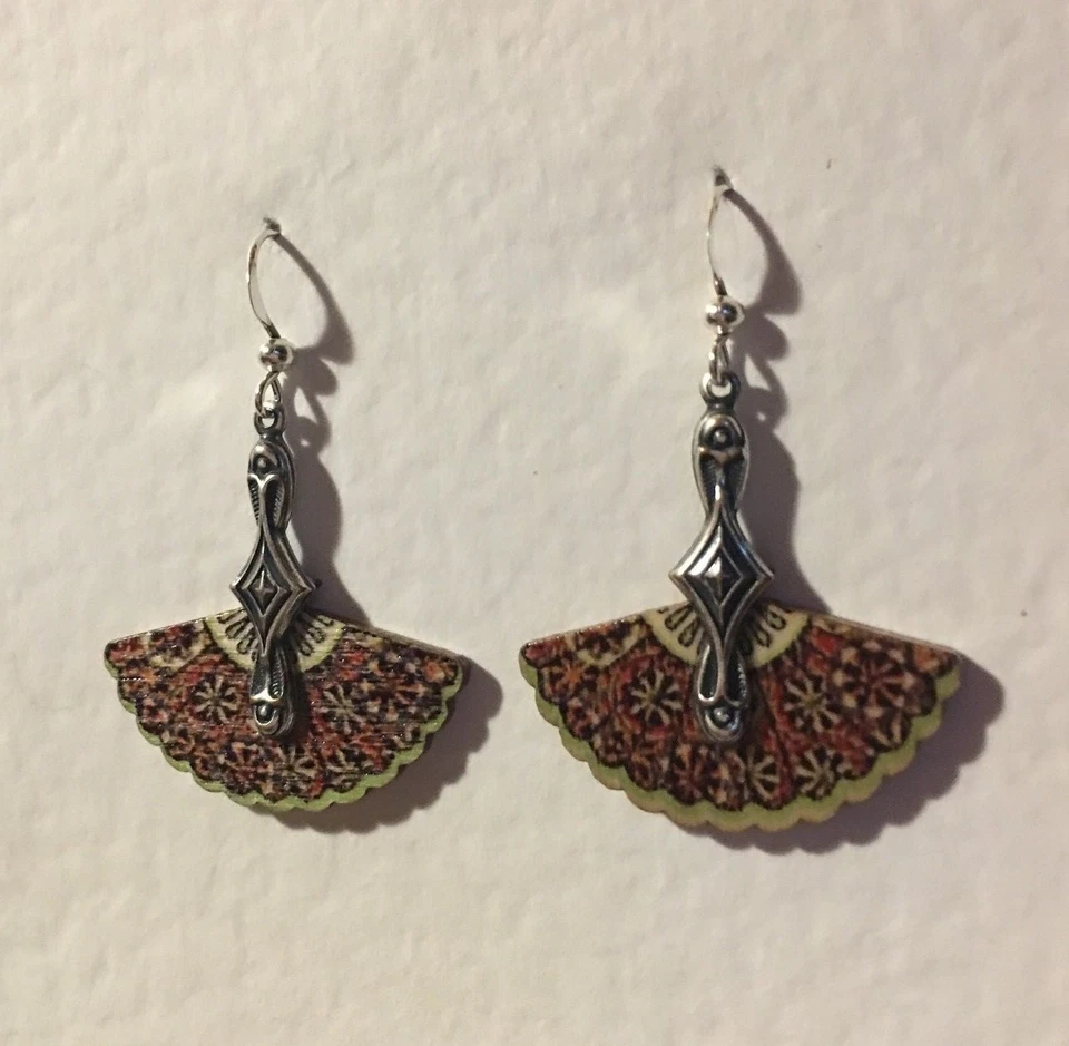 ART DECO STYLE JAPANESE FAN EARRINGS BROWN GREEN PRINT WOOD SILVER PLATED . HOOK - Image 3 of 4