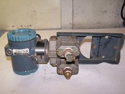 Box of 2 FOXBORO IDP10-D22C21C-M1 Pressure Transmitter 0-210KPA 12.5-42V-DC Box of 2 FOXBORO IDP10-D22C21C-M1 Pressure Transmitter 0-210KPA 12.5-42V-DC