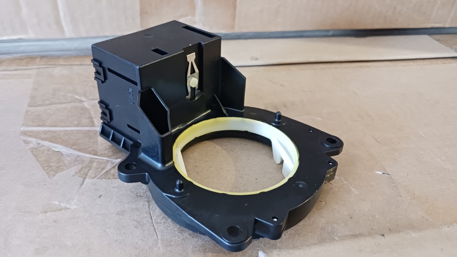 Aston Martin Sensor Assy, steering rotation - 4G433F818AA