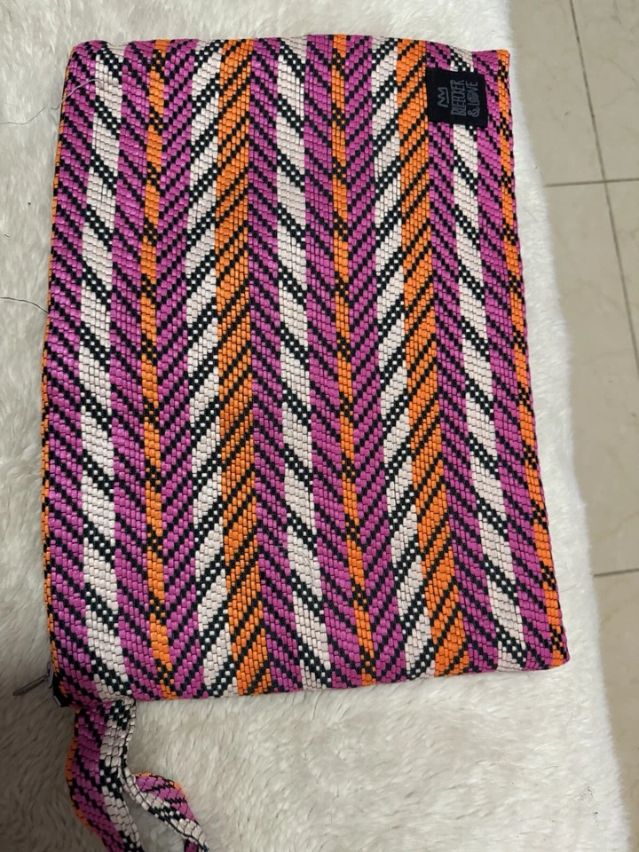 Bolso clutch Bleecker & Love Foto 3 de 4