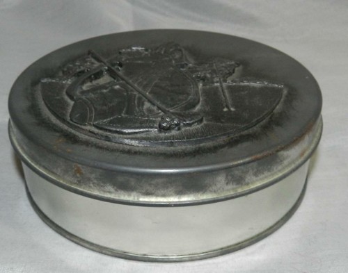 Vintage Metzke Round Collector Tin with Pewter Golf Bag, Club on Lid - Picture 2 of 3