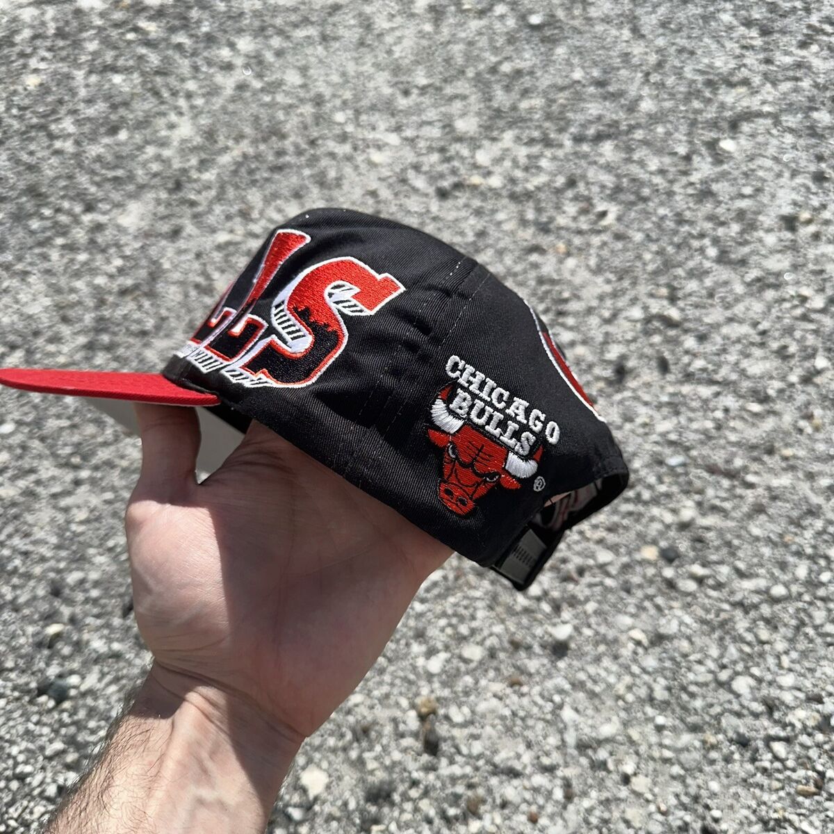 Vintage 90s NBA Chicago Bulls Graffiti Snapback Hat Twill Vintage 90s NBA Chicago Bulls Graffiti Snapback Hat Twill
