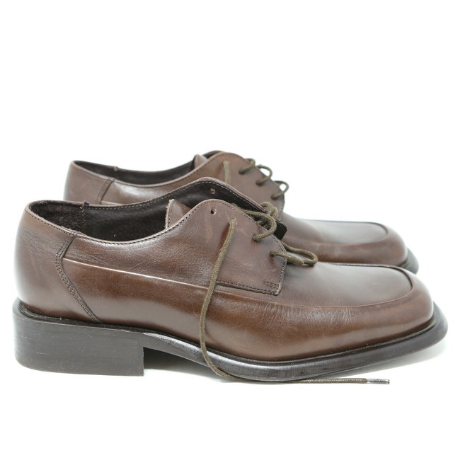 hard bottom dress shoes