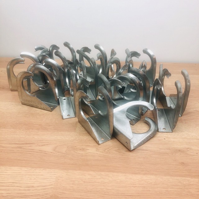 LOT OF 25 BLINE FIG.25 STANDOFF HANGER RESTRAINER FOR CPVC PIPE 11/2