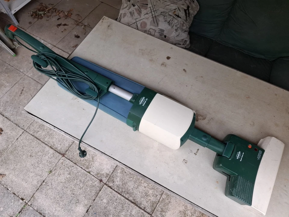 Vorwerk Kobold 121 mit Teppichbürste 340-8x Tüten  - Bild 3 von 3