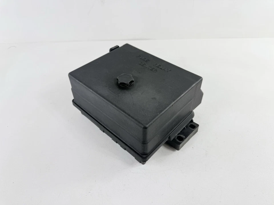 Chevrolet S10 Blazer Jimmy 2000-2005 OEM motor relé de fusibles caja de conexiones 15328840 Foto 3 de 4