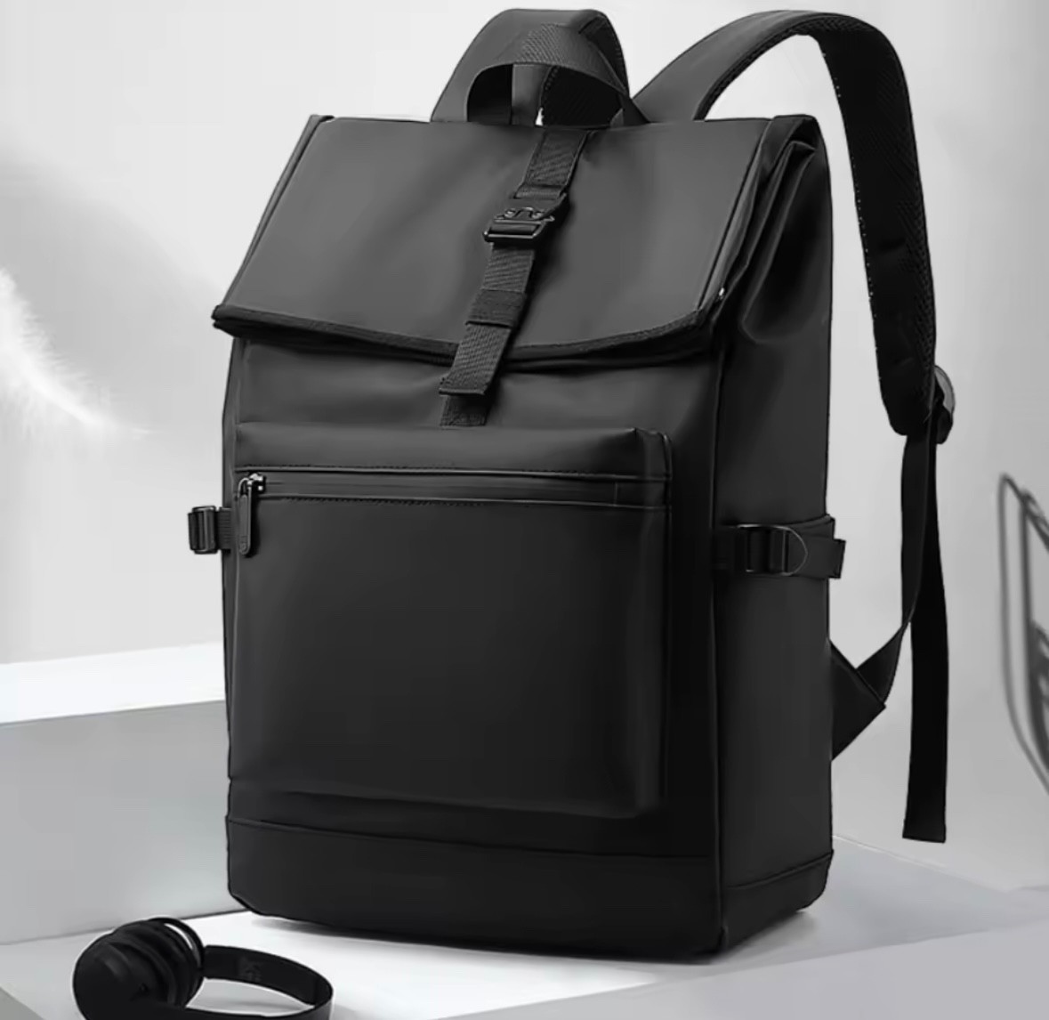 Mochila de gran capacidad: elegante bolso de viaje y viajero negro sólido con co