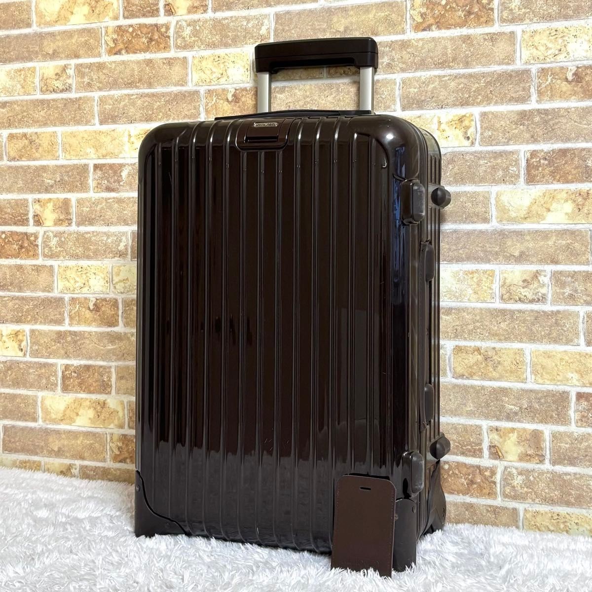 RIMOWA Salsa リモワ サルサ 二輪 33L RIMOWA Salsa Deluxe 33L 2-Wheel Carry-On Suitcase TSA Lock