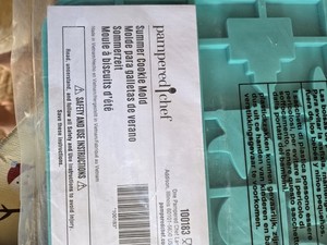 Pampered Chef Summer Cookie Mold - Beach, Boat, Sea - New in Package
