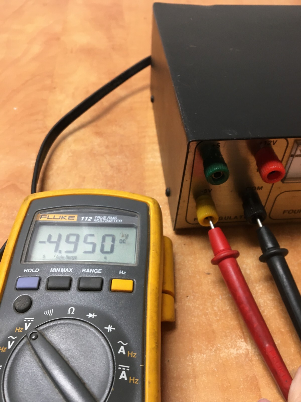 Elenco Quad DC Regulated Power Supply / XP-580 / +5 -5 +12 2-20 VDC READ