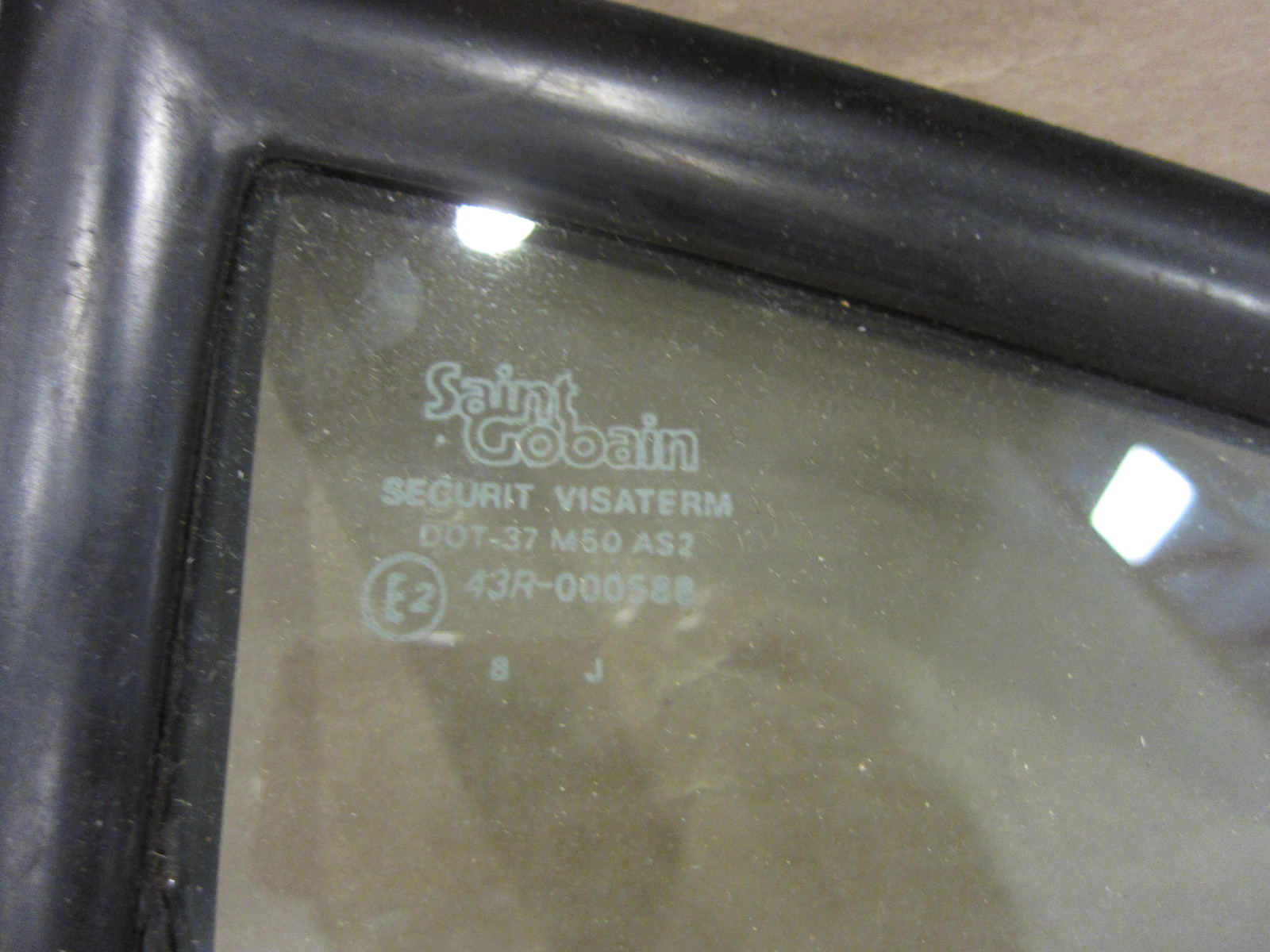 Ferrari  308 GTBI GTSI  -  LH Rear Quarter Glass - P/N 60264900