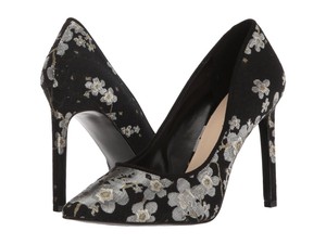nine west floral heels