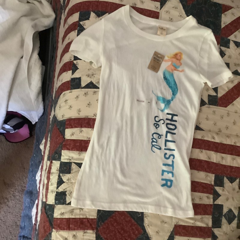 Hollister Mermaid T-Shirt  S NWT $19.50