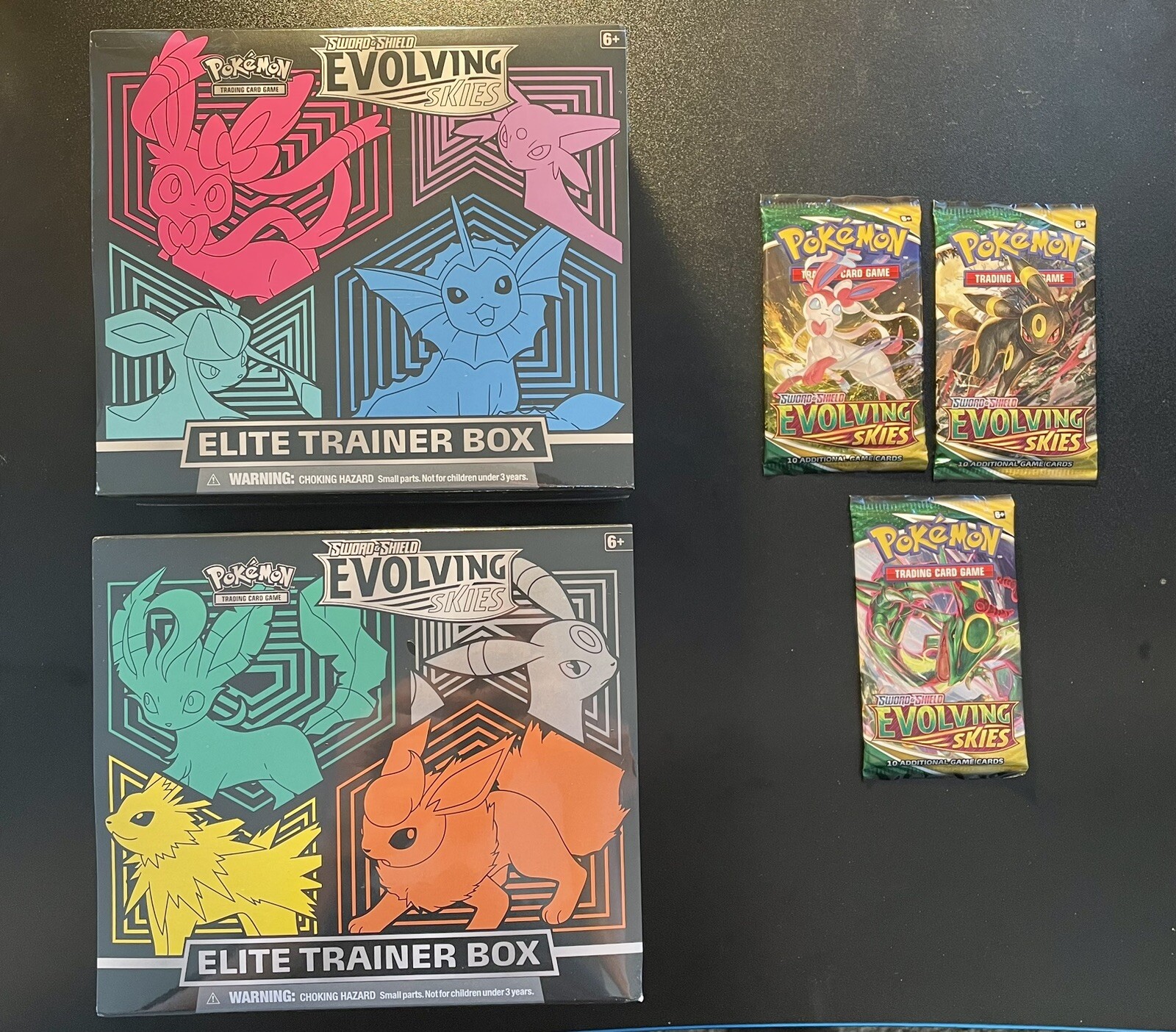  Pokémon TCG: Sword & Shield—Evolving Skies Elite Trainer Box,  Random, Size 6 : Toys & Games