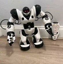 WowWee White Robosapien Robot Toy R/C Robot 14" With Remote Control TESTED