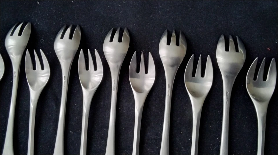 Coffret de 12 fourchettes à huitres en Inox satiné Jean Couzon NOUVEAU - Photo 3/4