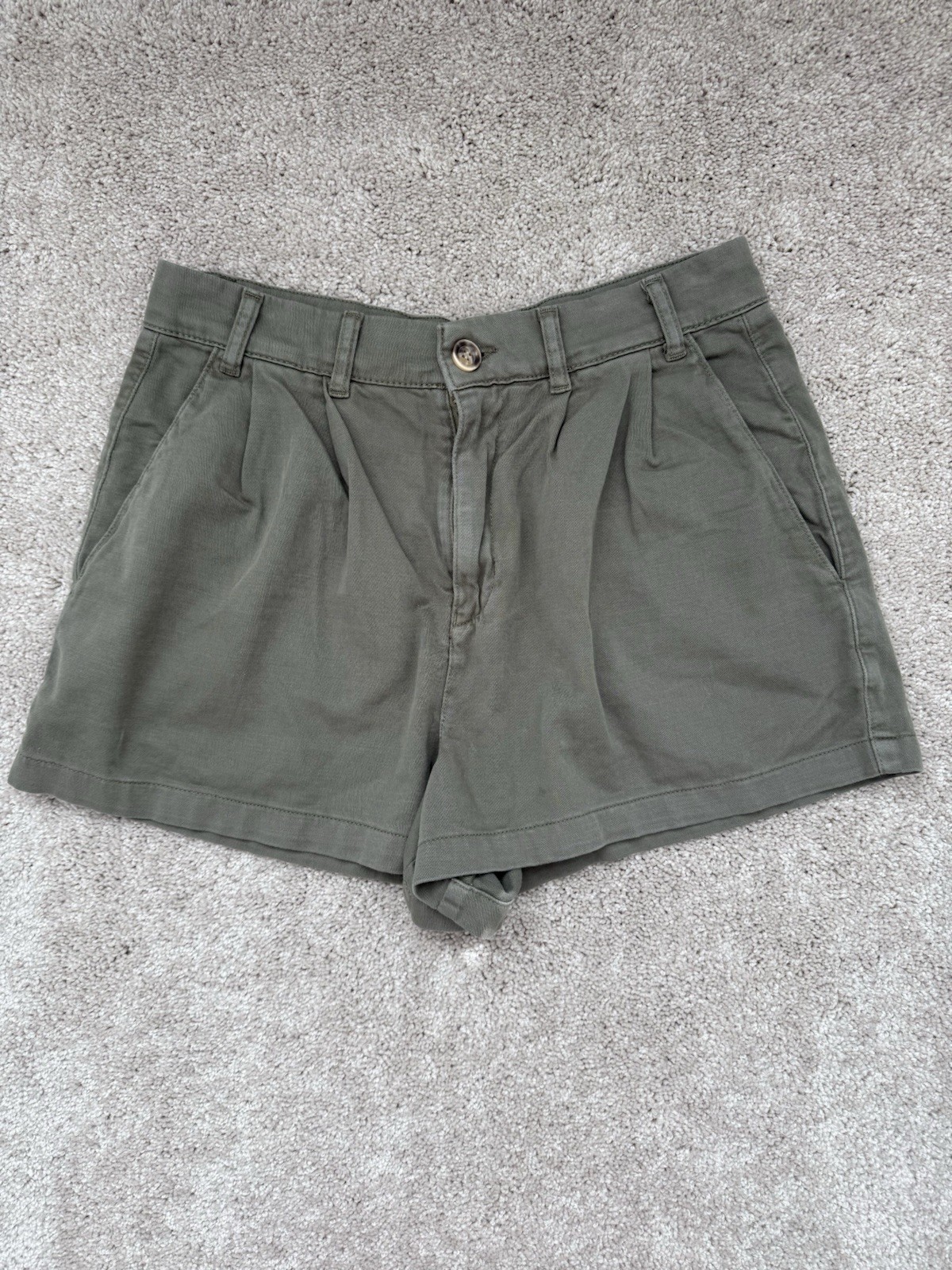 Free People Women’s Green Billie Chino Shorts Size 4
