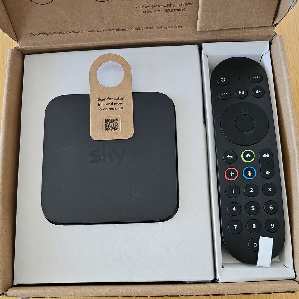 sky-stream-tv-puck-box-tested-and-approved-by-specialist-full-kit