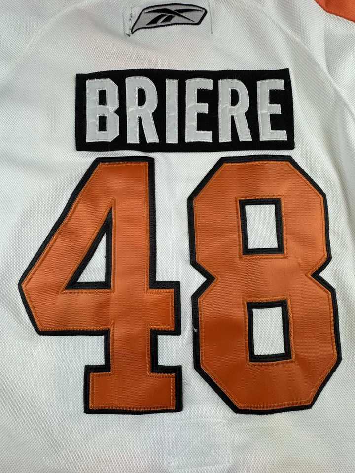 Philadelphia Flyers Daniel Briere Jersey Mens Size 50 2010 Winter Classic Reebok - Image 3 of 4