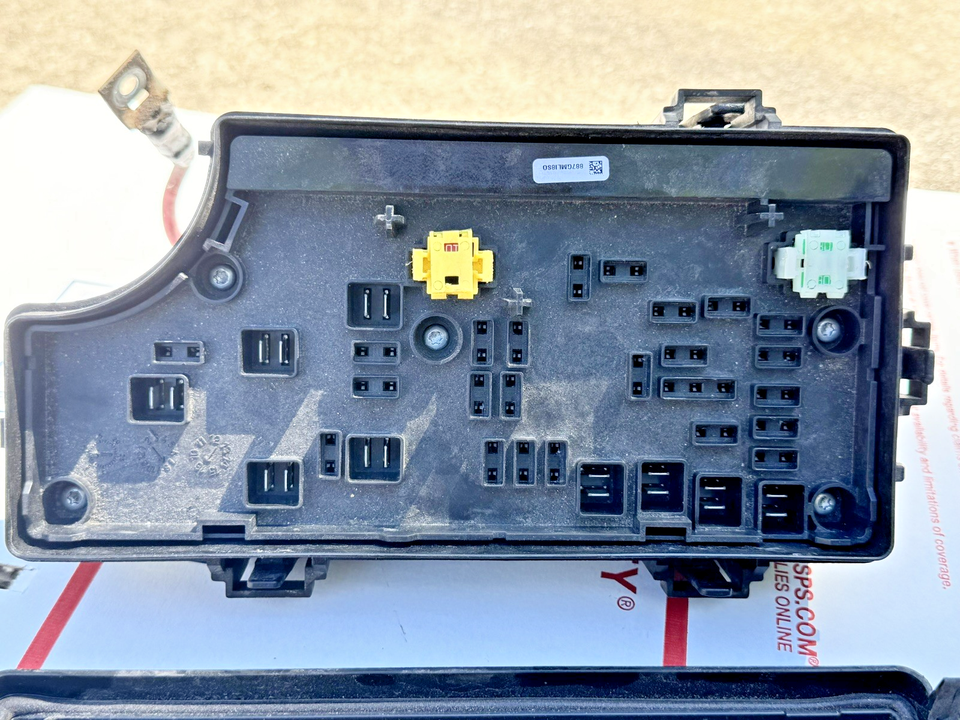 16-17 JEEP PATRIOT FUSE RELAY BOX INTEGRATED POWER MODULE TIPM P68289 ...