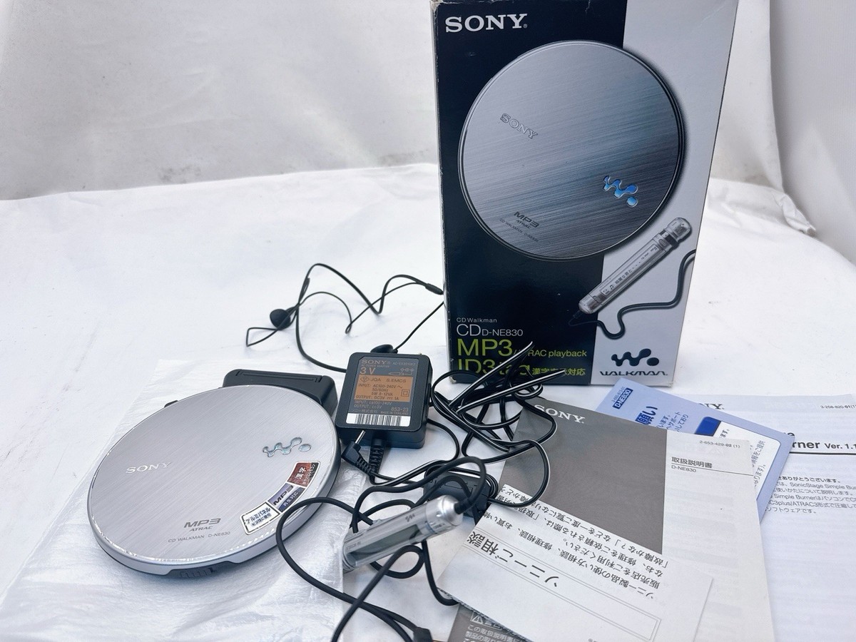 SONY D-NE830 CD Walkman Portable Player MP3 Silver ATRAC3