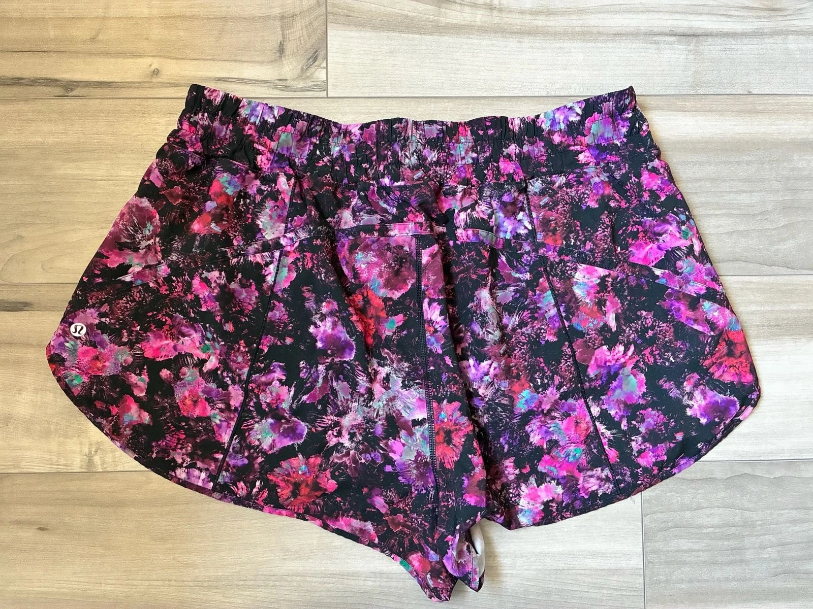 Lululemon Track That Mid-Rise Athletic Shorts Size 20 Floral Print