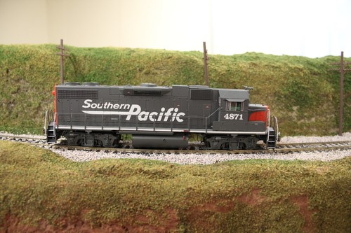 Escala HO Athearn Genesis SP 4871 GP38-2 DCC/SONIDO/USADO | Condition: Used
