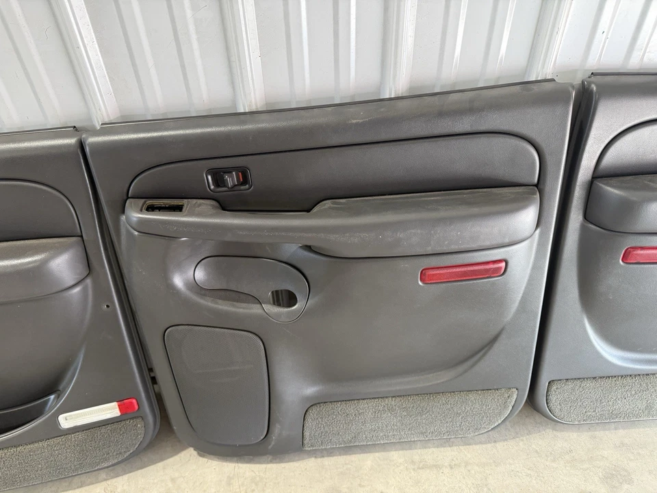 03-06 Silverado Sierra Juego de paneles de puerta eléctrica izquierda derecha delantera y trasera de cuero Foto 3 de 4