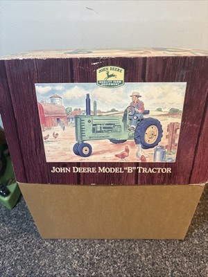 Franklin Mint John Deere Model B Tractor, Tin Wind Up with Gold Key, 1/16 Mint