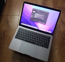 Apple MacBook Pro 13-inch 2016 Two Thunderbolt 3 portsCore i5 2GHz 8GB RAM 256GB