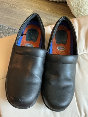 Woman s Dr Scholls Black Leather 9 M Slip On Work Shoe Slip-oil Resistant