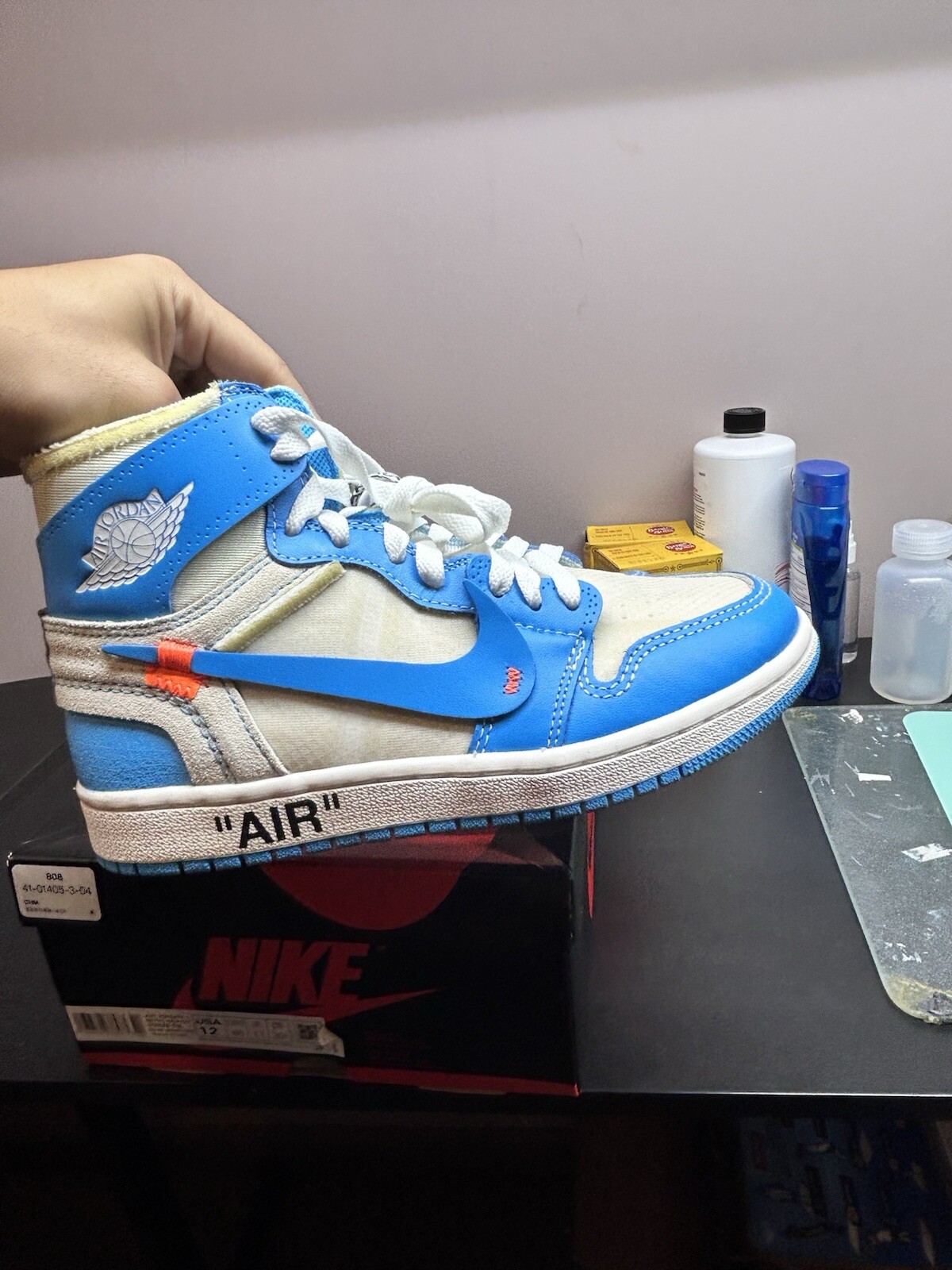 OFF WHITE X NIKE Taglia 5 Nike Air Jordan 1 Off White x Jordan 1 Retro High OG UNC 2018