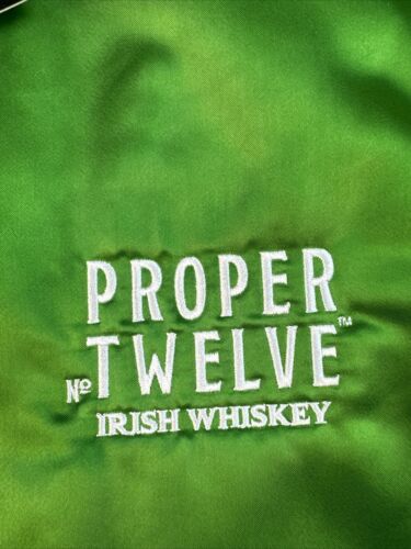 Proper 12 Whiskey Promo Satin Bomberjacke grün Herren Größe Large neu mit Etikett - Bild 2 von 12