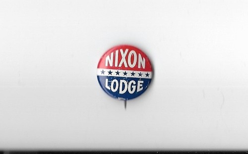 "Nixon Lodge" 1960 Pinback Richard Nixon/H.C. Lodge Presidential Campaign Pin - 第 1/3 張圖片