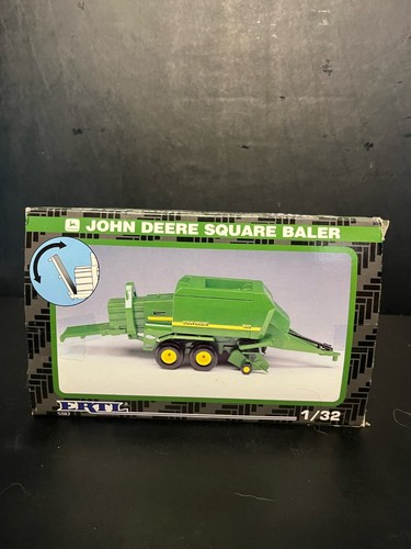 Ertl 1:32 John Deere Square Hay Baler Diecast metal. #5082 - Picture 4 of 5