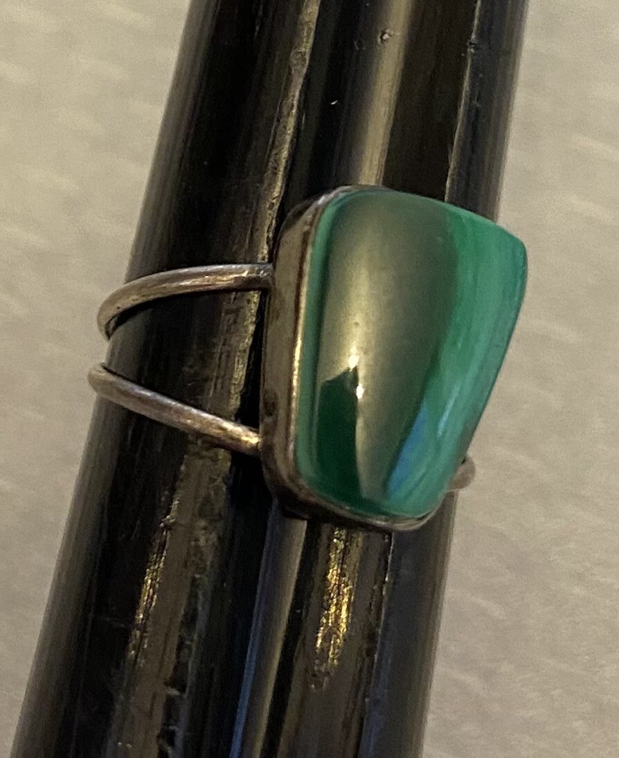 Native American Silver Malachite Split Shank Ring… - image 9