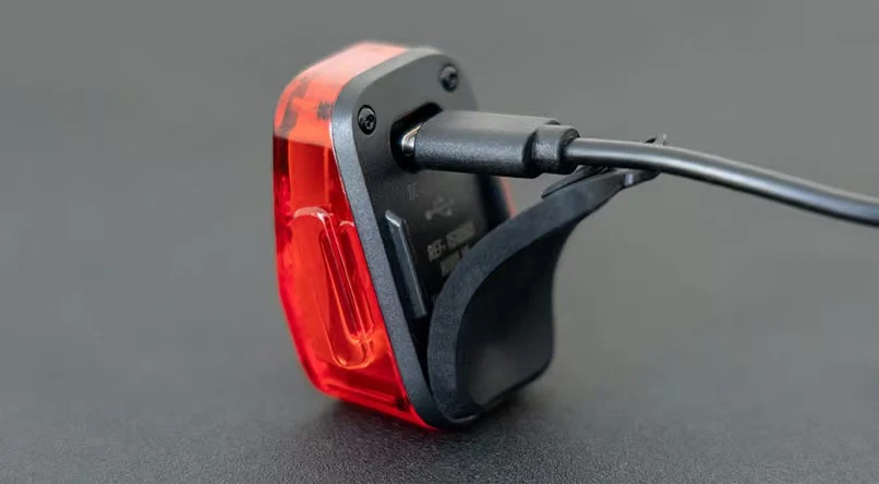 SIGMA HIRO 10 RÜCKLICHT USB-C AKKU LED LICHT FAHRRAD LAMPE HINTERRAD LEUCHTE USB - Bild 4 von 4