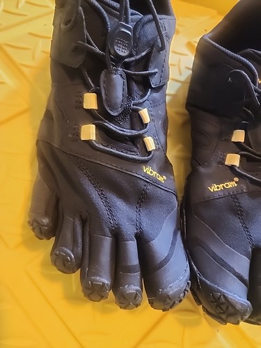Vibram Shoes Womens US 8.5-9 Black Five Fingers V-Trail 2.0 19W7601 - Picture 2 of 8