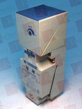 SCHNEIDER ELECTRIC XT7C40PC440 / XT7C40PC440 (USED)