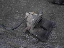 NISSAN PRIMERA Hatchback P12 Bremssattel vorne links 1.80 Petrol 85kw 32628216