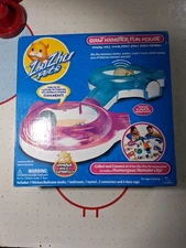 Zhu Zhu Pets Giant Hamster Fun House Playset 86630 Original New NIB 2008 CEPIA