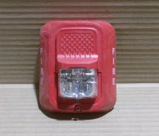 NEW SYSTEM SENSOR SRL RED WALL STROBE INDOOR 2-WIRE CLEAR LENS NNB