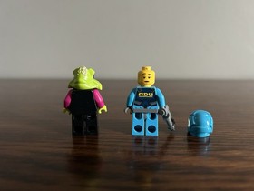 LEGO Space: Alien Striker (7049) - COMPLETE SET