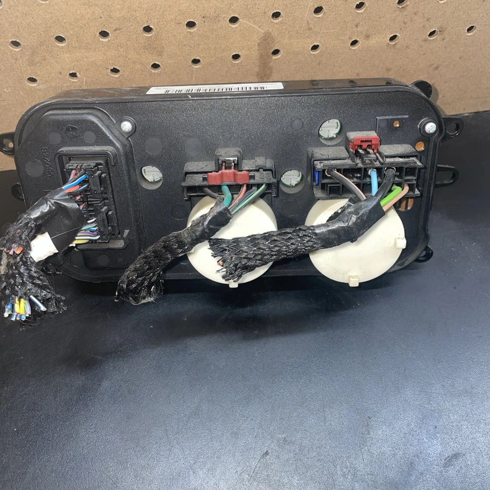 Dodge Durango 2001-2003 control de calefacción de aire acondicionado control de temperatura Foto 3 de 4