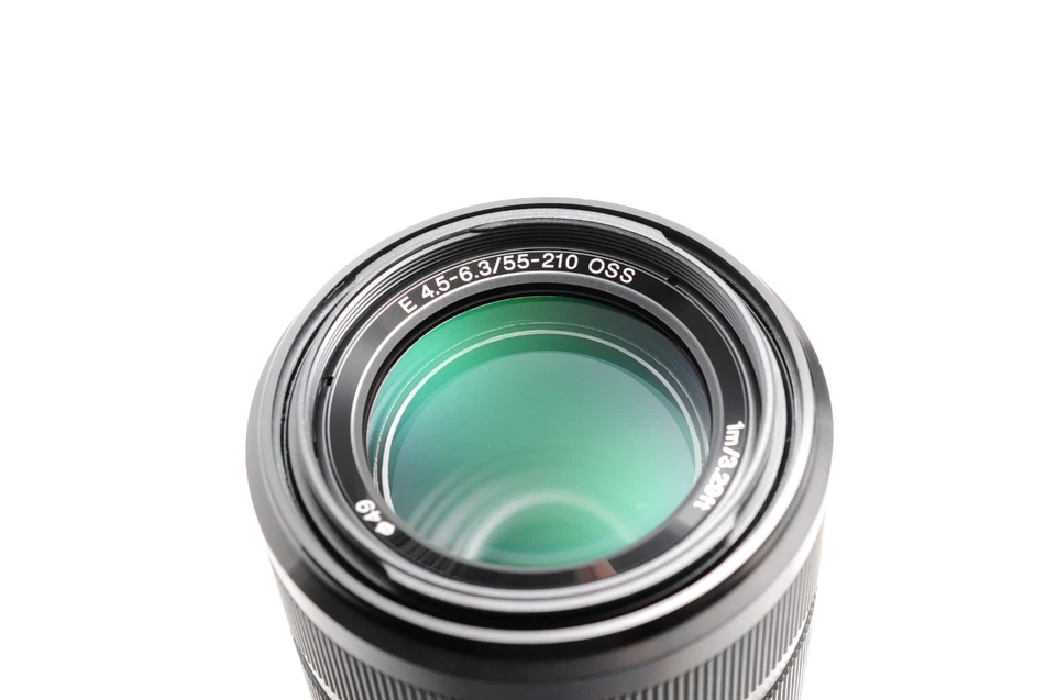 Sony E 55-210mm F/4.5-6.3 SEL55210 Black Lens for E Mount w/Hood Cap -Near Mint- - Image 4 of 4